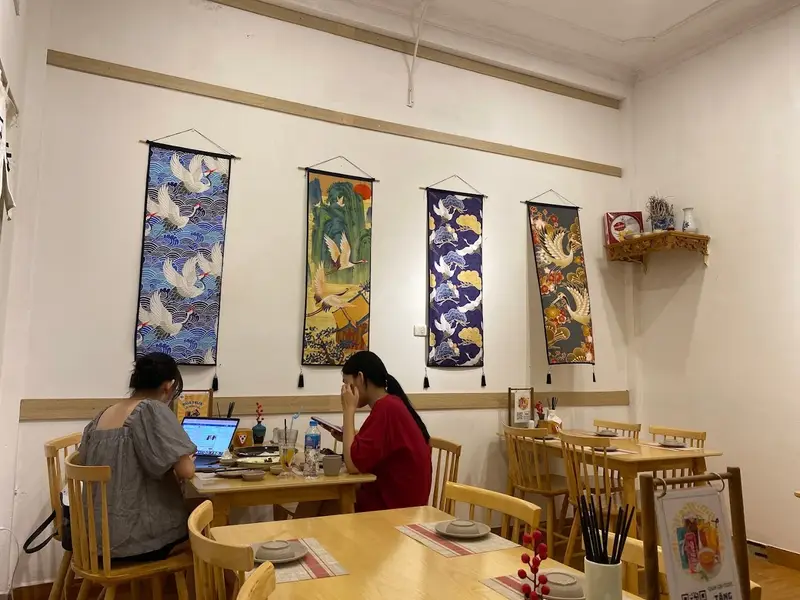 Trạm Sushi