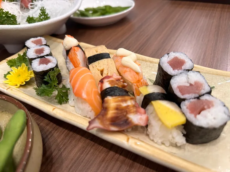 Let's Sushi Nguyễn Khuyến