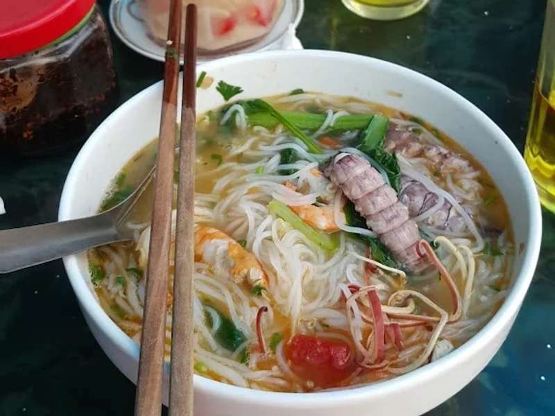 Quán bún hải sản Thành Vinh