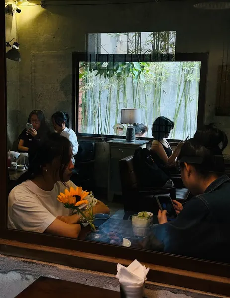 mơ hoang cafe