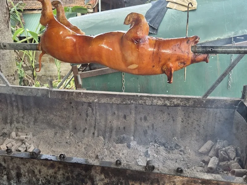 Nhà Hàng Trần Hoàn