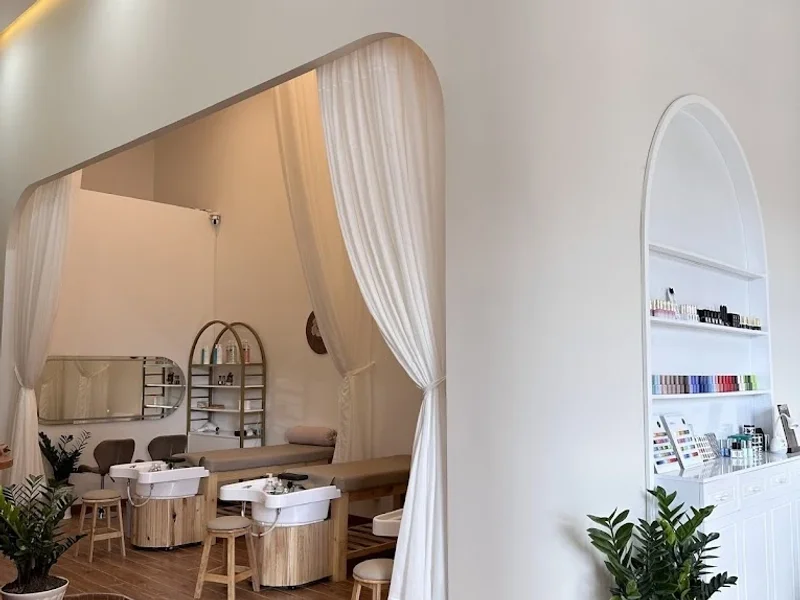 MT Young Beauty Center