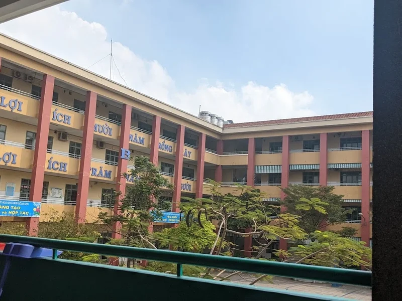 Trường Tiểu học Tân Tạo