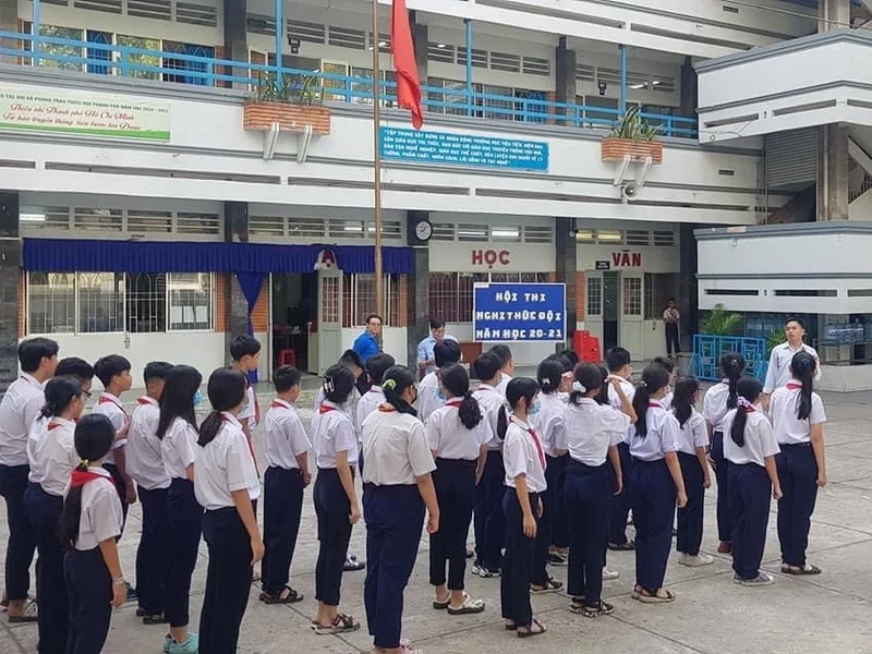 Trường THCS Nguyễn Huệ