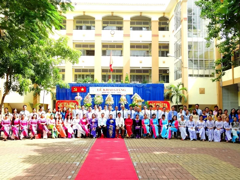 Trường THCS Lý Phong