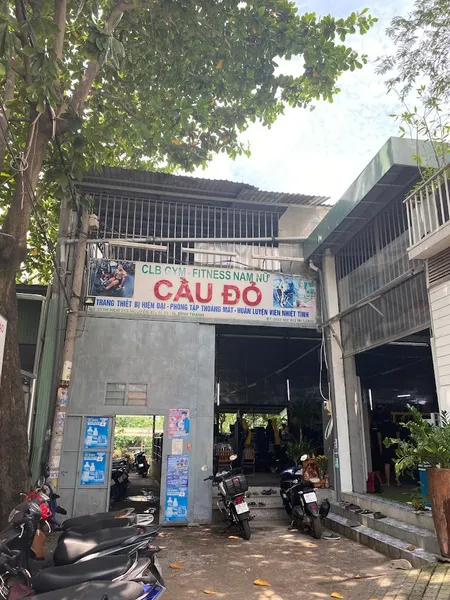 Gym cầu đỏ