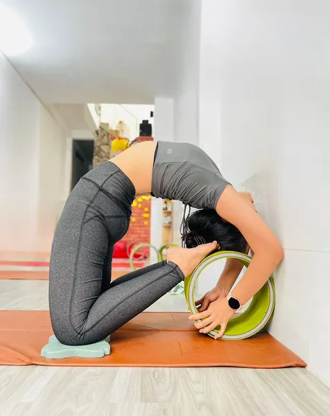 YOGA HOME Q1