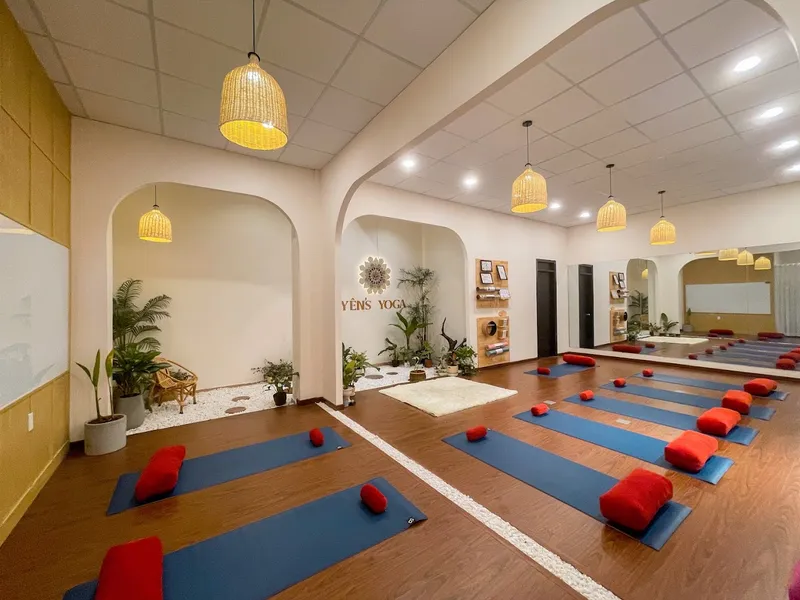 YÊN'S YOGA Studio