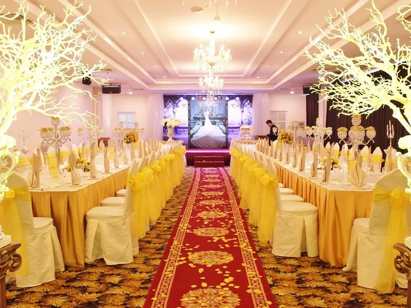 Queen Plaza Trần Hưng Đạo