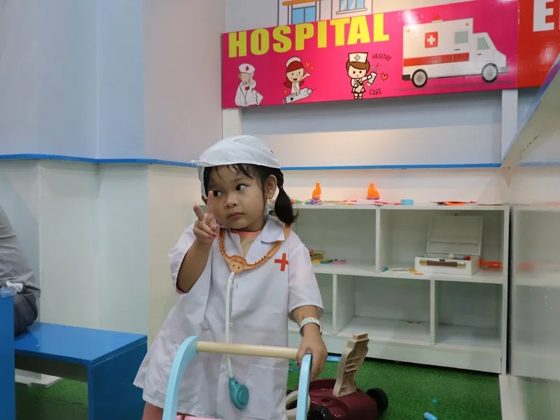 DONNA Kidsplay Cafe | Khu vui chơi quanh đây | Khu vui chơi trẻ em quận 8 | Quán cafe có khu vui chơi cho bé