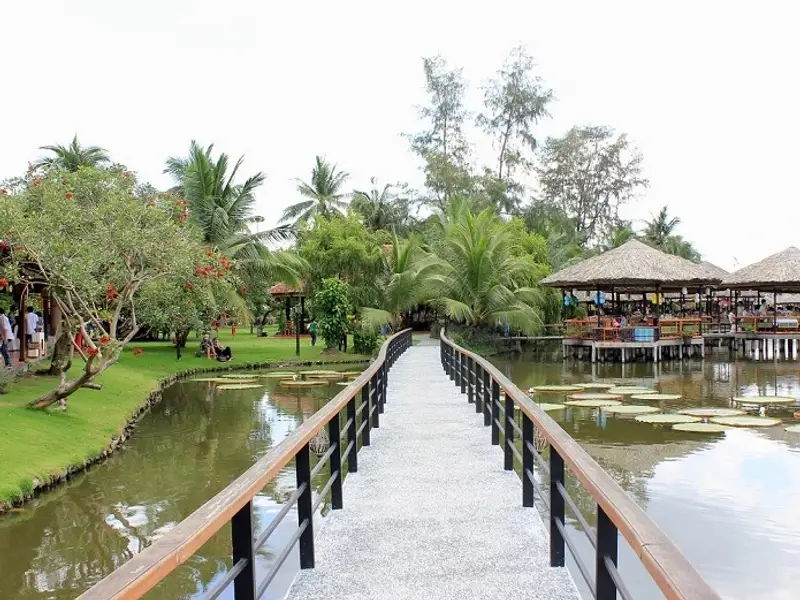 Khu du lịch Văn Thánh