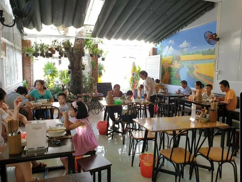 quán cơm gia đình