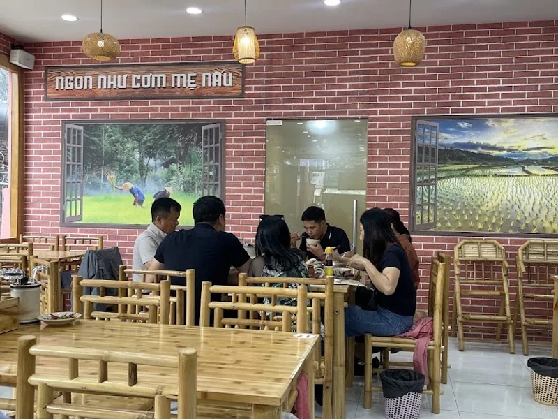 Cơm Niêu Bình Dân - Lê Quang Định
