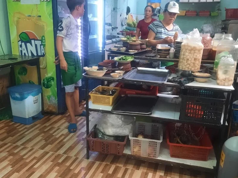 Cơm niêu Làng Tre
