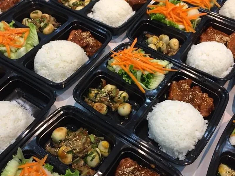 Cơm Gà Xối Mỡ Yes Yes