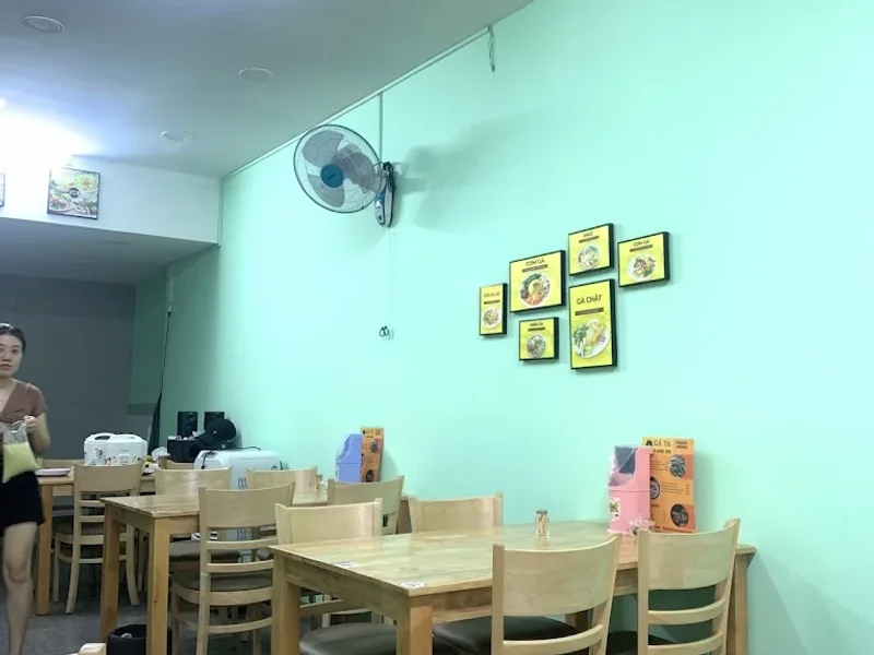 Quán Gà Ta ( Cơm Gà, Cháo Gà, Miến Gà ) 2 Anh Em