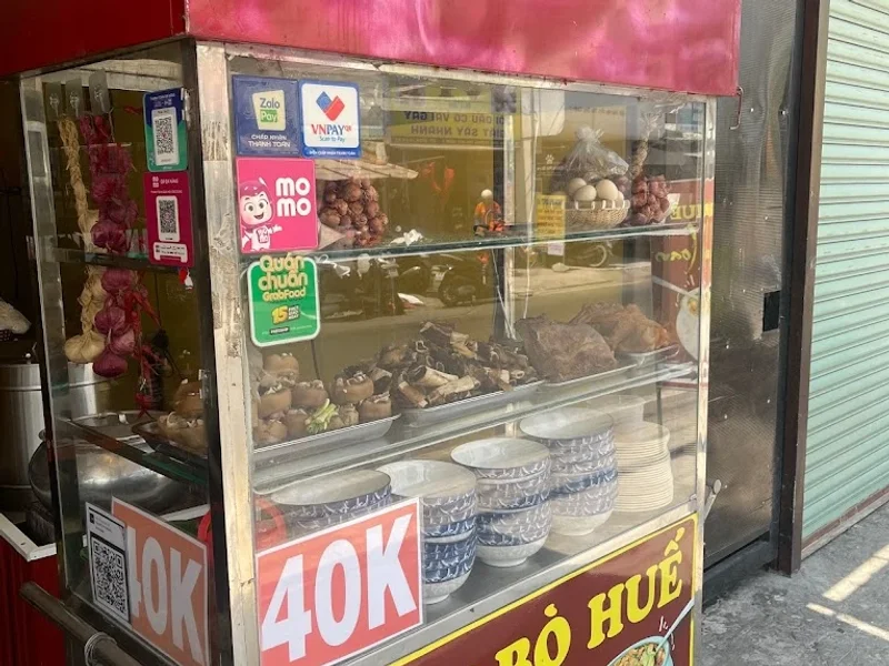 Bún Bò Huế Tý Loan - Mai Văn Vĩnh