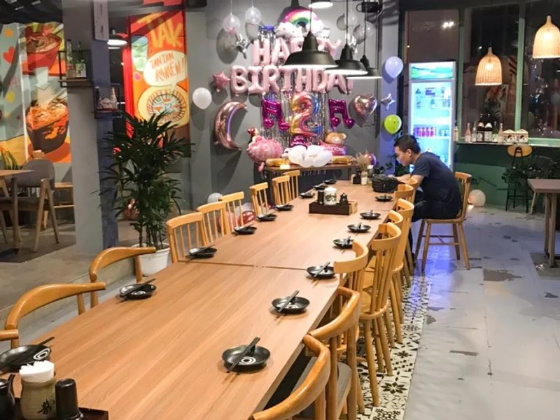 Tokyo Tantan Ramen - Sushi & Sashimi
