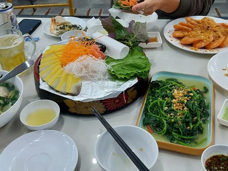 Nhà Hàng Phố Xưa