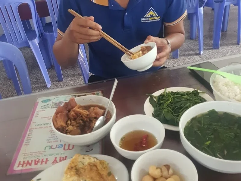 Nhà hàng Mỹ Hạnh - Cơm bình dân