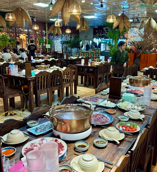Nhà Hàng Lẩu Ngon, Đường 24, Quế võ