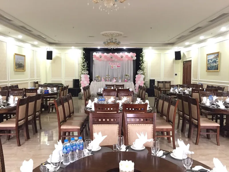 Nhà hàng Phố Biển