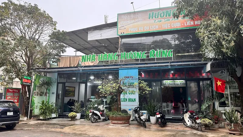 Nhà Hàng Hương Rừng