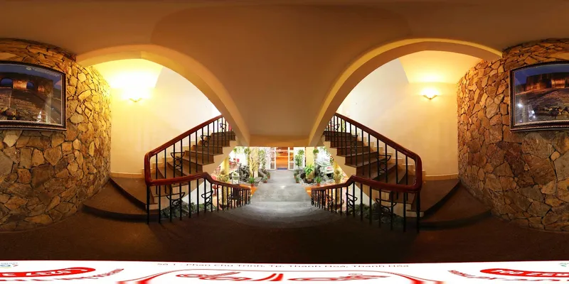 Nhà Hàng Dạ Lan Center