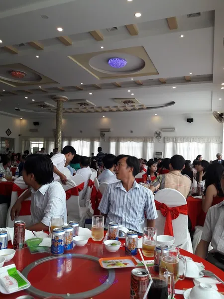 Nhà Hàng Hoà Anh