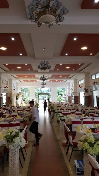 Nhà Hàng Lưu Luyến