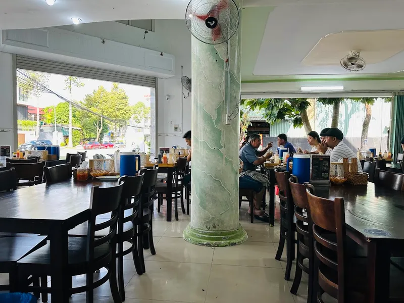 Phở Thố Đá Thảo Mộc