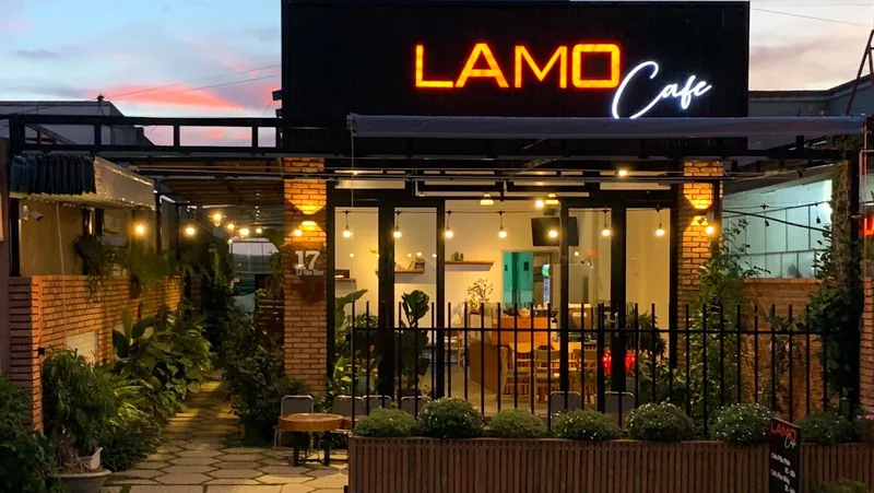 Lamo Cafe