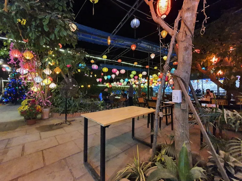 GUCCI CAFE