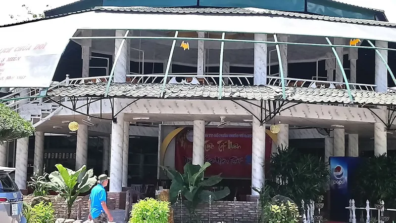 Nhà Hàng Du Lịch Chùa Dơi