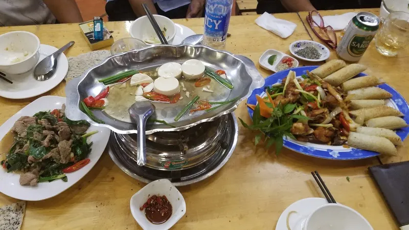 Quán Nhậu Cây Sưa