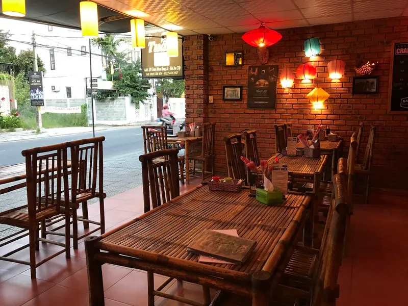 Restaurant & Cafe Tuấn