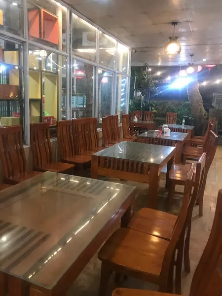 Nhà Hàng 169