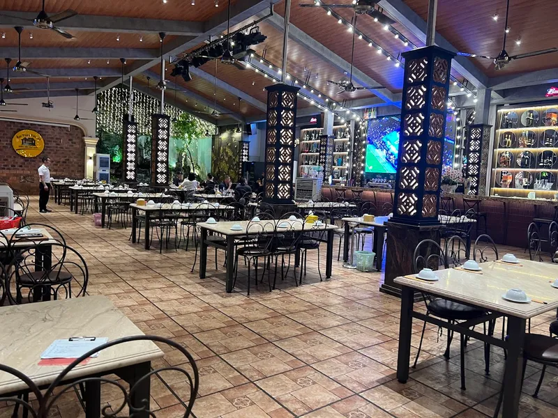 Nhà hàng Ẩm thực Vân Hồ 2B Hoa Lư
