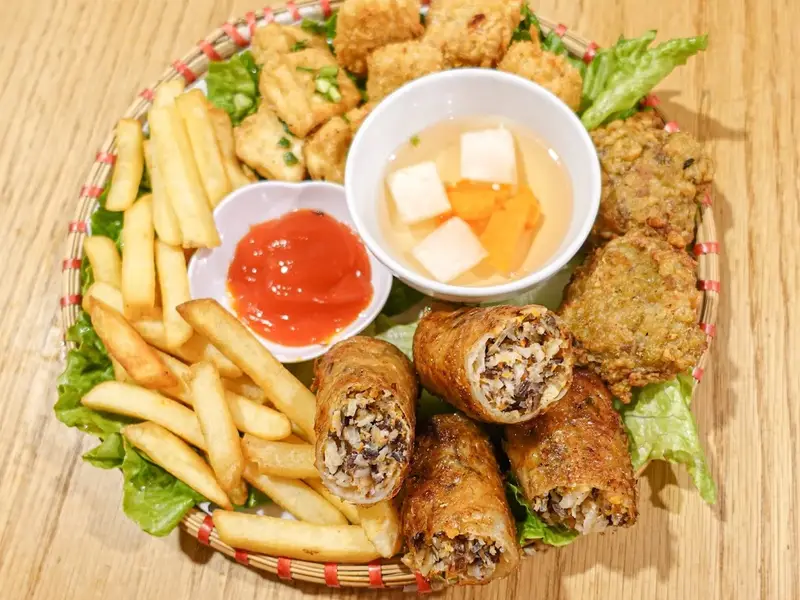 hàng quà Restaurant - Asian Fusion Food & Coffee