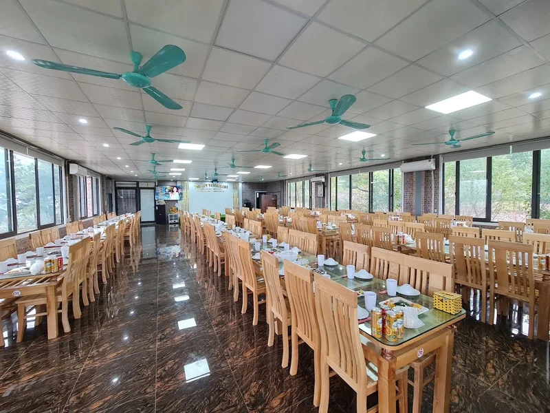 Nhà hàng Phú Quý