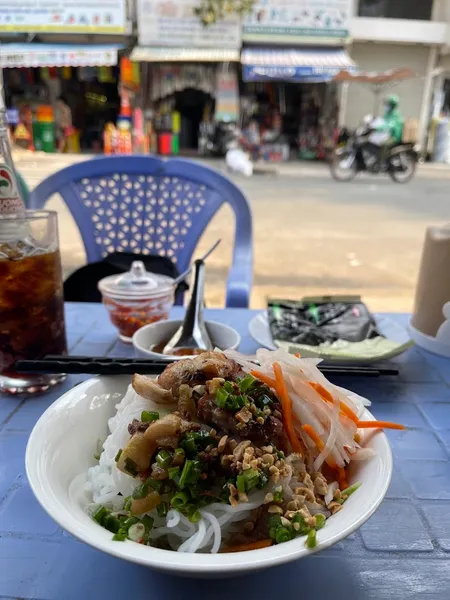 Bún thịt nướng Hằng - Chi Nhánh 1