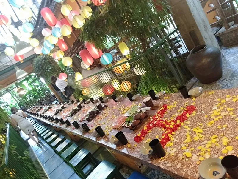 Nhà Hàng Lương Sơn Quán