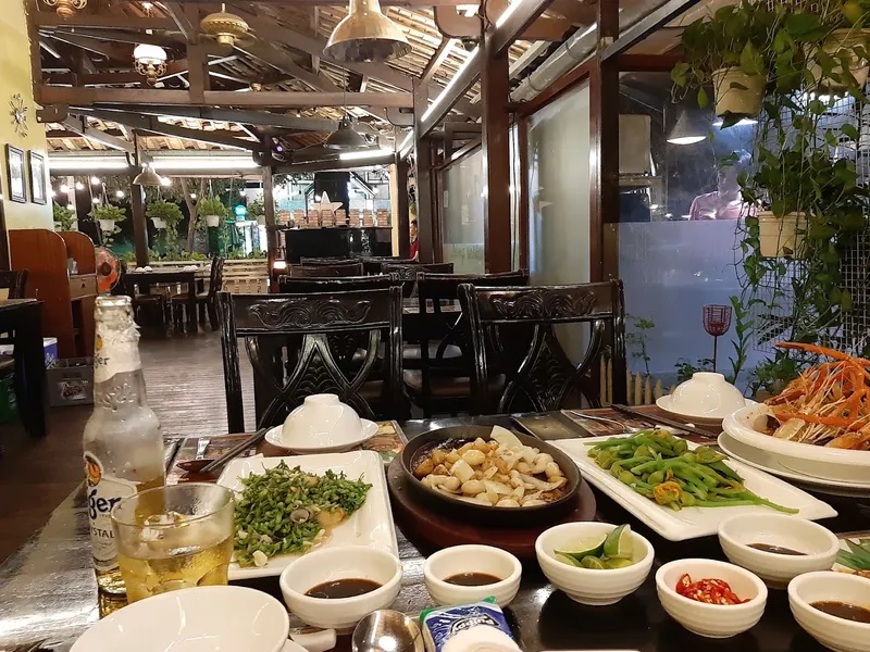 Nhà hàng Việt Phố
