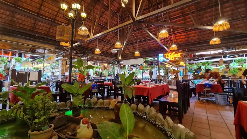 Ẩm Thực Quê Nhà Quận Tân Bình
