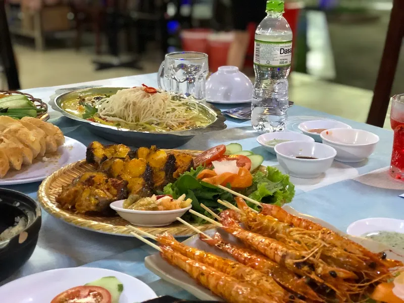 Làng ẩm thực Sông Tràm
