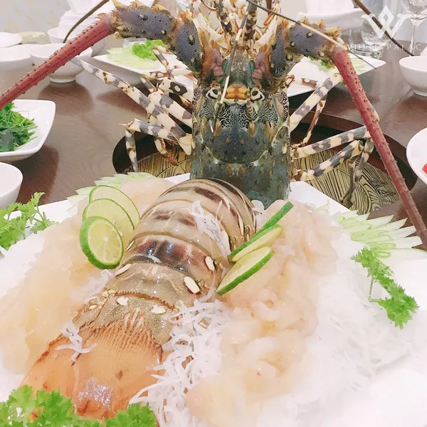 Nhà hàng Phố Biển