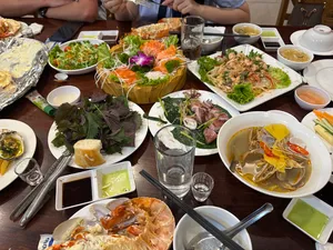 nhà hàng hải sản tại Hà Nội
