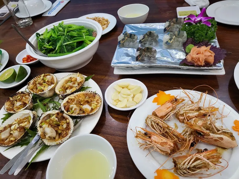 Nhà Hàng Hải Sản Biển Đông