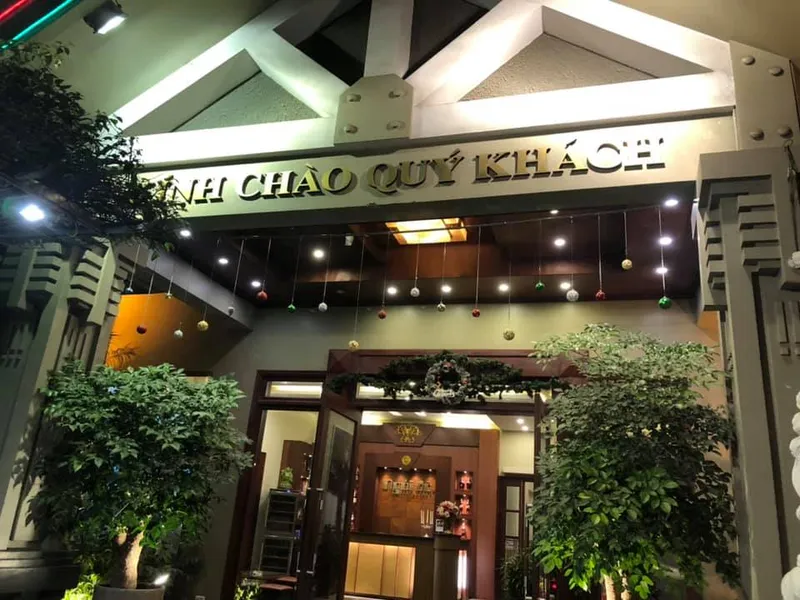Nhà hàng Ngói Đỏ