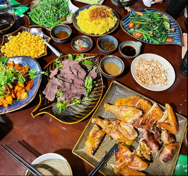 Nhà Hàng Chợ Tình Sa Pa